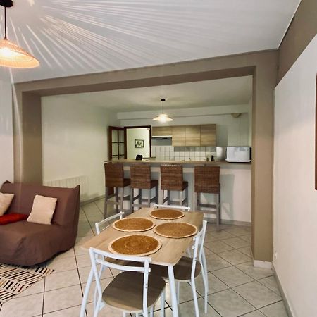 Appartement Au Centre-Ville Avec Cour Langres Eksteriør billede